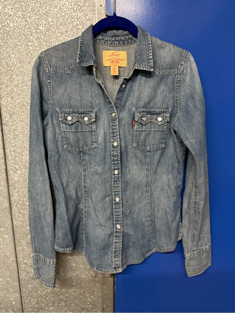 Women’s Levi’s Western Snap Button Denim Shirt